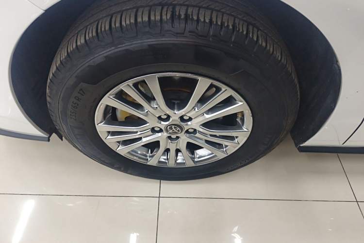 Used Toyota Sienna 2021 2.5L Hybrid Premium Edition