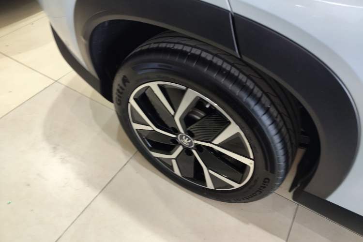 Used BYD Song L DM-i 2025 Intelligent Driving Version 160 km Beyond-Range Type