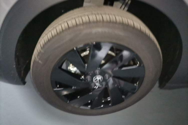 Used Volkswagen Tharu 
