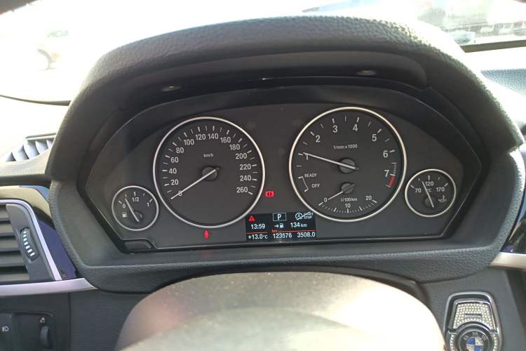 Used BMW 3 Series 2017 320Li Fashion Model
