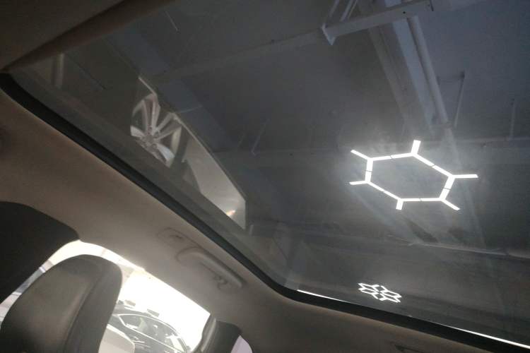 Used Volvo V40 2017 T3 Zhiya Edition
