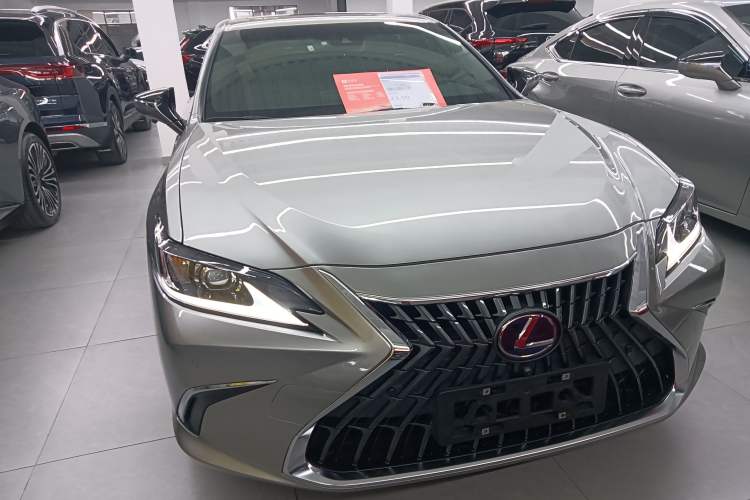 Used Lexus ES 2021 300h Excellence Edition