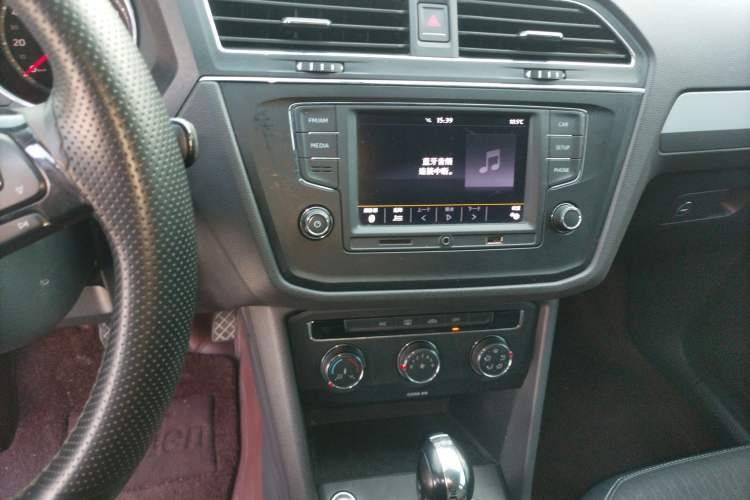 Used Volkswagen Tiguan L 2017 330TSI Automatic Two-Wheel Drive Luxury Edition
