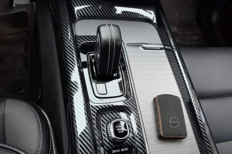 Used Volvo XC60 New Energy 2021 T8 E-Drive Hybrid Smart & Dynamic Edition
