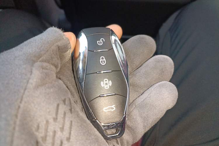 Used Hongqi H5 2025 1.5T DCT Qiyun 500 000th Unit Commemorative Edition
