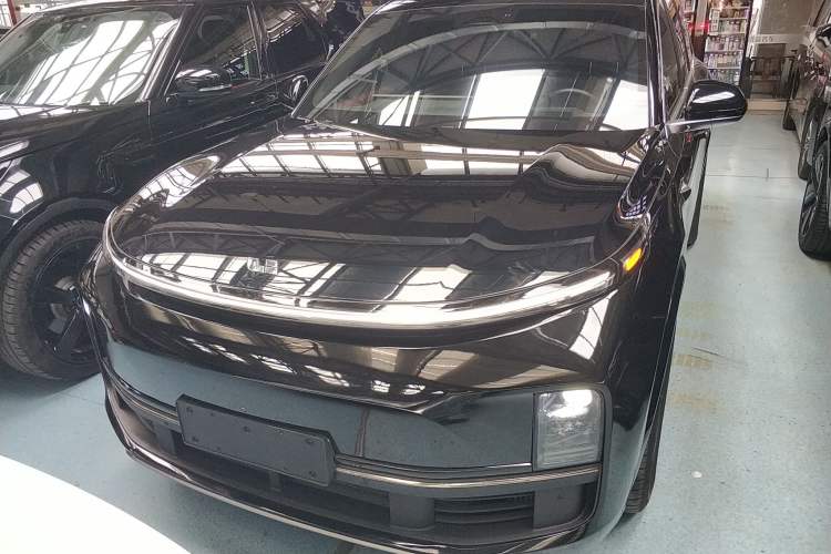 Used Li Auto L8 2023 Air model
