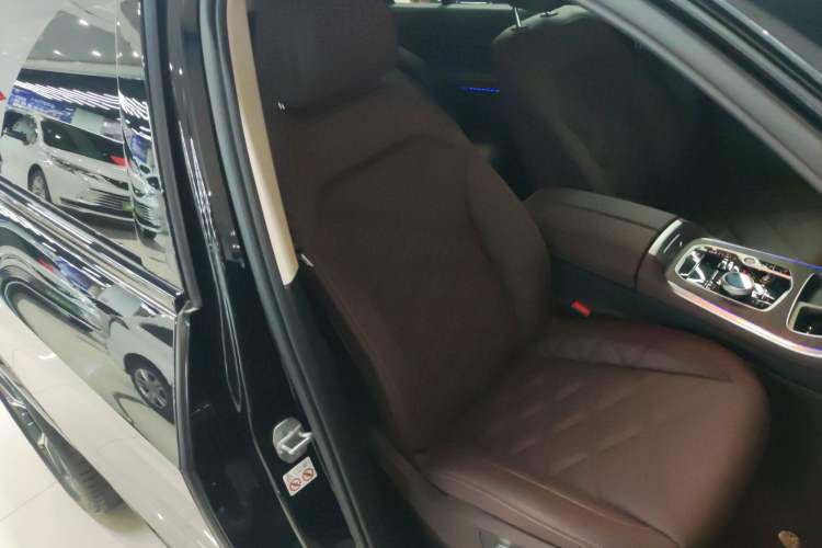 Used BMW X5 2023 xDrive 30Li Luxury M Sport Night Edition Package
