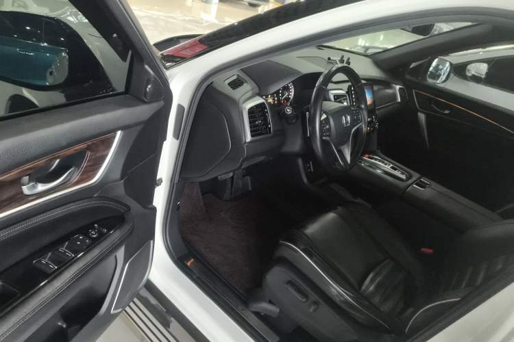 Used Honda UR-V 2017 370TURBO 2WD Prestige Edition China V
