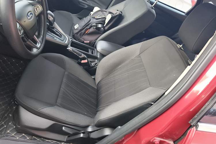 Used Ford Focus 2015 Hatchback 1.6L Automatic Comfort Model
