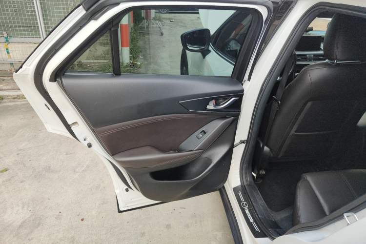 Used Mazda CX-4 2020 2.0L Automatic Two-Wheel Drive Blue Sky Luxury Edition
