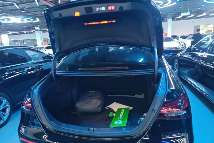 Used Mercedes-Benz E-Class 2023 Updated E 300 L Fashion Edition
