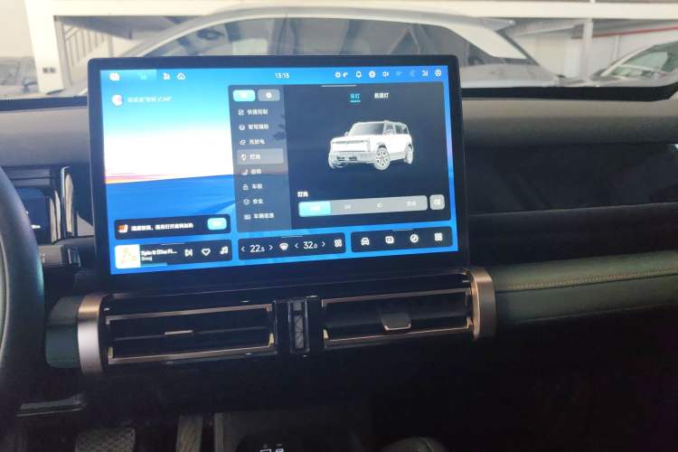 Used  03 2024 501km Four-wheel Drive Long-Range Advanced Version
