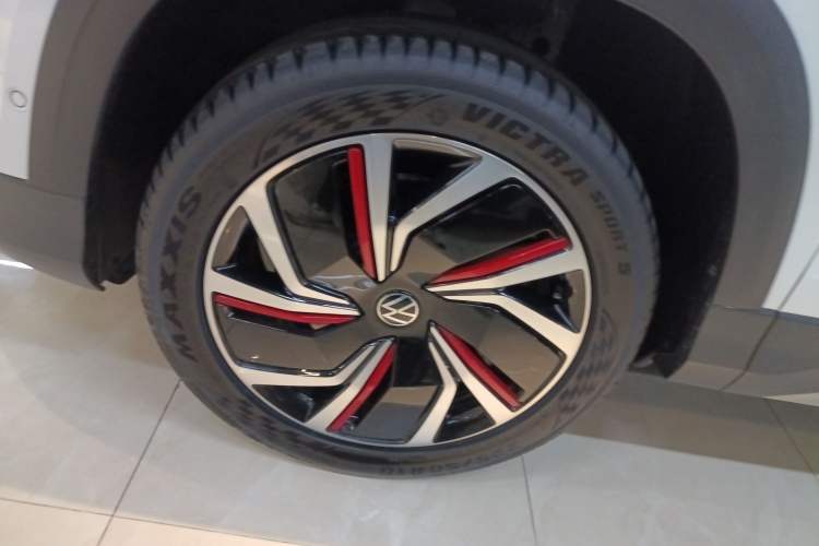 Used Volkswagen Tharu 2023 300TSI Two-Wheel-Drive Moon Luxury Edition
