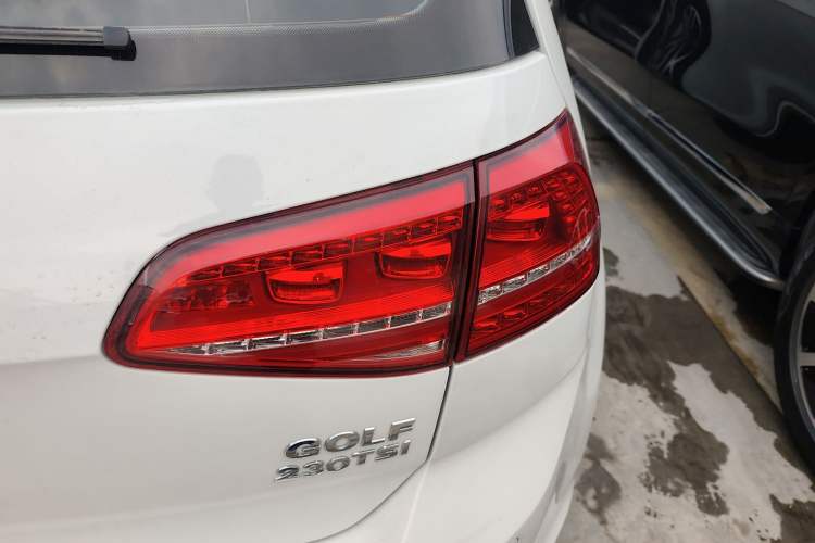 Used Volkswagen Golf 2016 230TSI Automatic Luxury Version