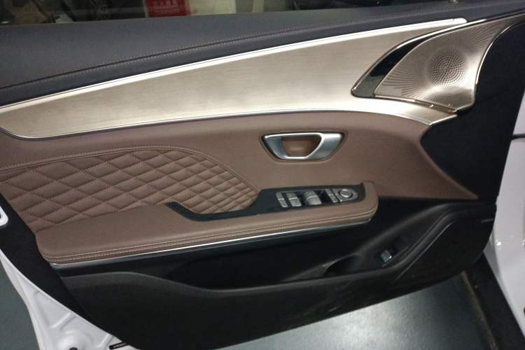 Used BYD Han 2023 EV Champion Edition 605KM Front-Drive Premium Model
