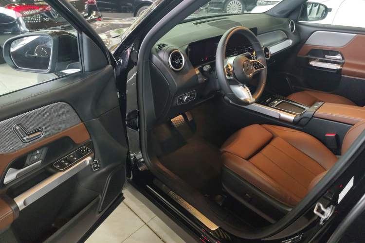 Used Mercedes-Benz GLB 2024 GLB 200 Fashion Model
