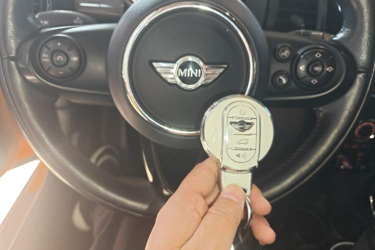 Used  MINI 2016 1.5T COOPER
