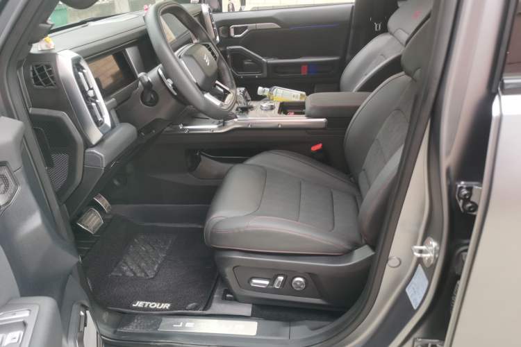Used JETOUR Traveler 2023 2.0T All-Wheel Drive Conquer PRO
