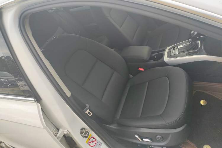 Used Audi A4L 2015 35 TFSI Automatic Standard Model
