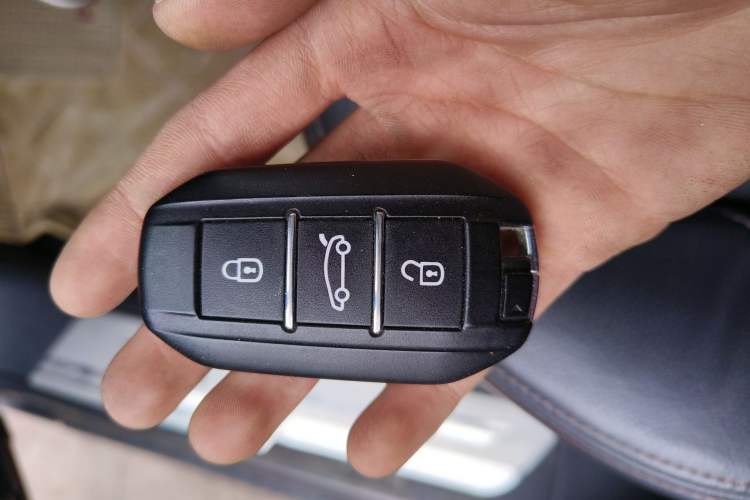 Used Peugeot 2008 2014 1.6L Automatic Navigation Edition