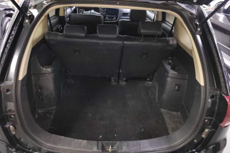 Used Mitsubishi Outlander 2020 2.0L Two-Wheel Drive Enjoyment Version 5 Seats
