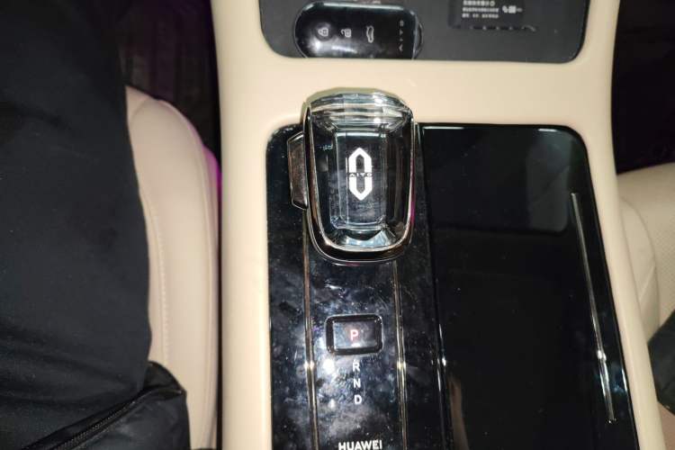 Used Hima AITO M7 2024 1.5T Intelligent Drive Rear-Drive Ultra Version 5 Seats
