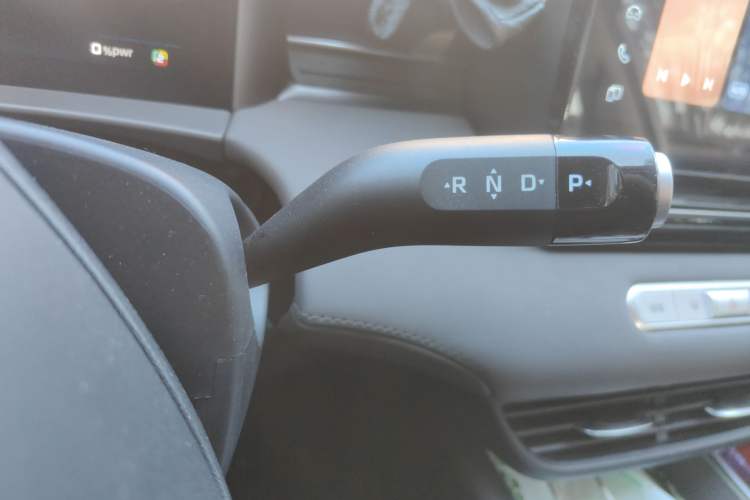 Used Roewe D6 2025 450 km Premium Edition