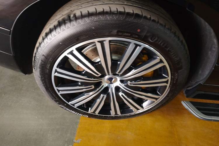 Used Denza N9 2025 Flagship Model
