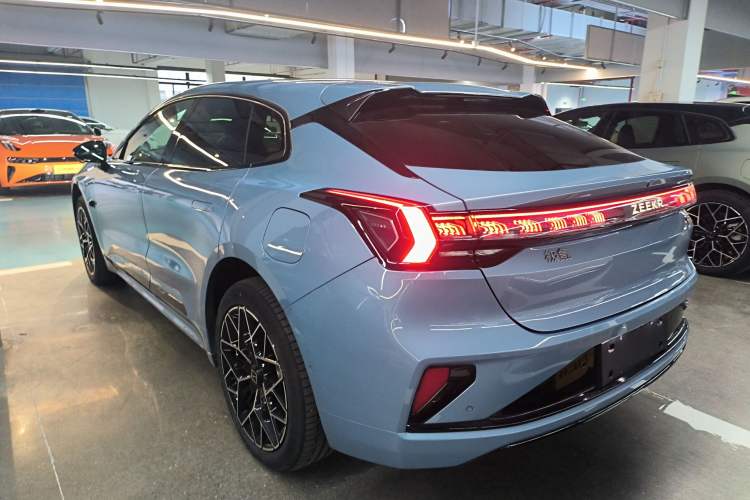 Used Zeekr 001 2025 YOU Edition 100 kWh All-Wheel Drive
