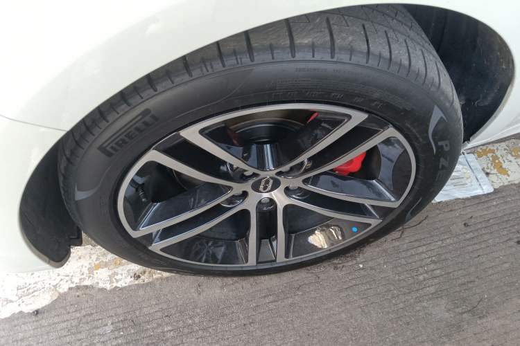 Used Hima AITO M5 2025 Extended-Range Ultra All-Wheel-Drive Version
