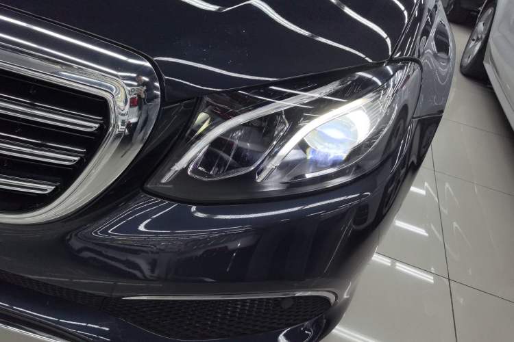 Used Mercedes-Benz E-Class 2018 E 200 L
