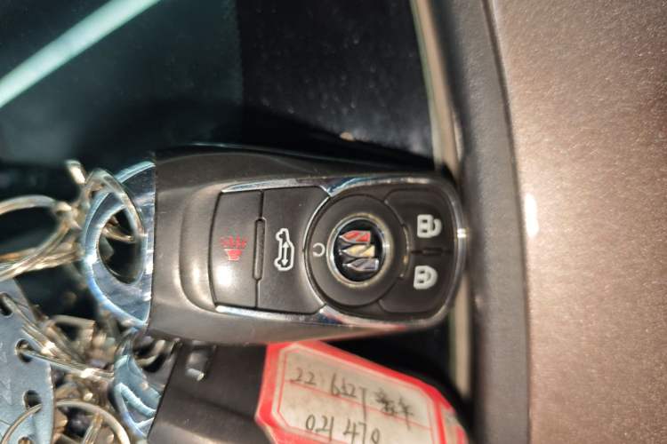 Used Buick GL8 2021 Land Cruiser Executive Class 652T Luxury Model
