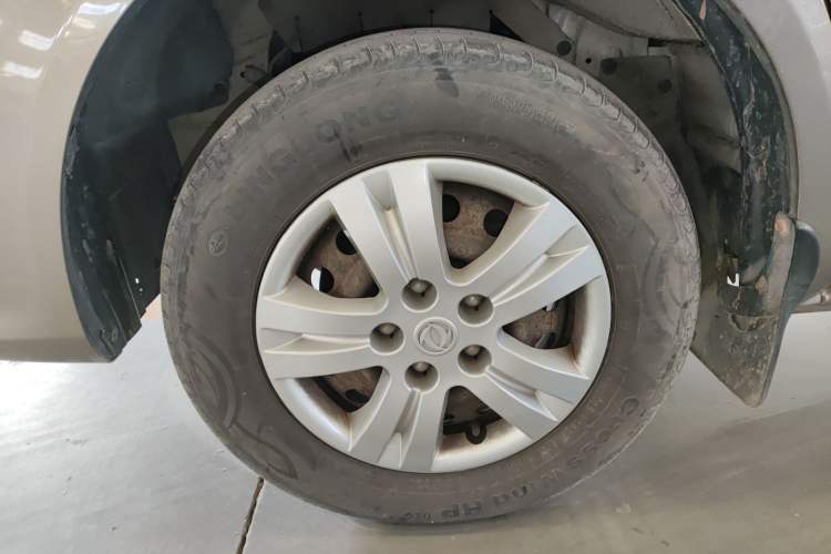 Used FORTHING Lingzhi 2019 M5L 1.6L 7-Seater Standard Model China VI
