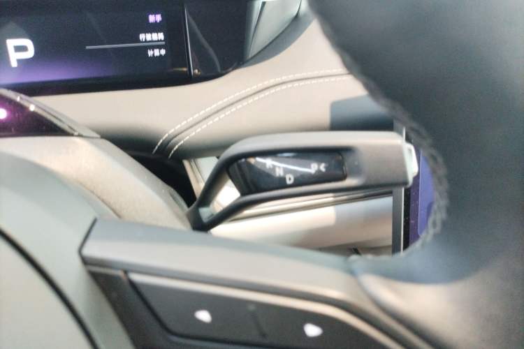 Used Xiaomi Auto SU7 2024 Four-Wheel Drive Ultra-Long Range Advanced Intelligent Driving Max Edition