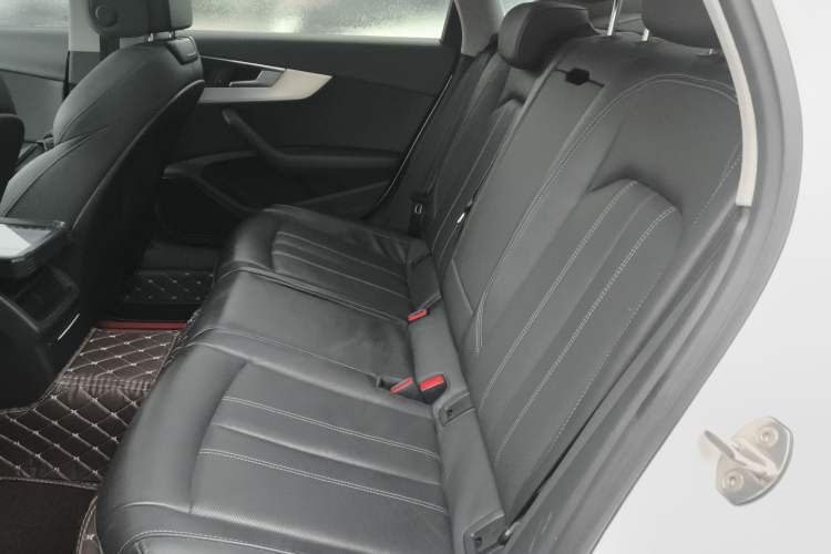 Used Audi A4L 2023 40 TFSI Fashion Dynamic Model
