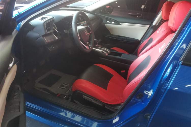 Used Honda Civic 2016 220TURBO CVT Luxury Edition
