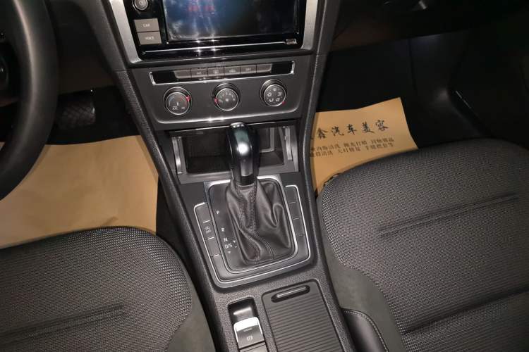 Used Volkswagen Golf 2019 280TSI DSG Comfort Version China VI Standard
