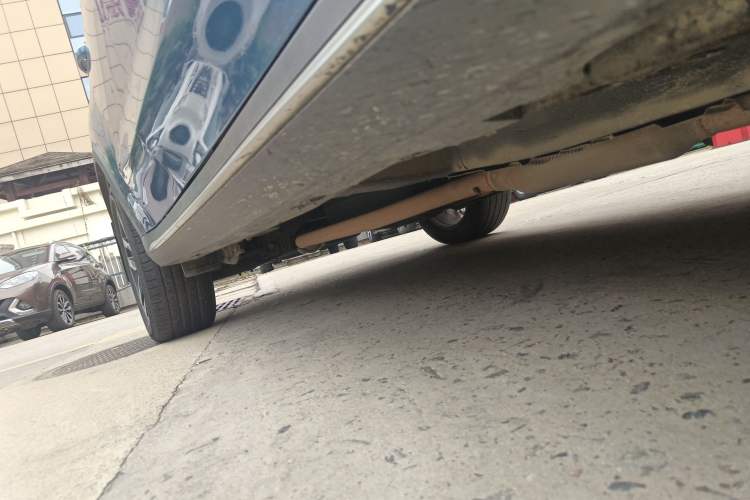 Used Roewe RX5 2016 20T Two-Wheel Drive Automatic Internet Smart Edition
