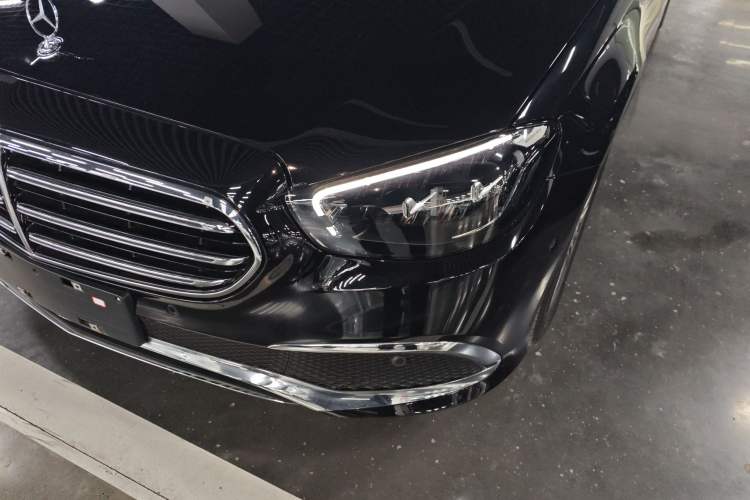 Used Mercedes-Benz E-Class 2023 Facelift E 260 L
