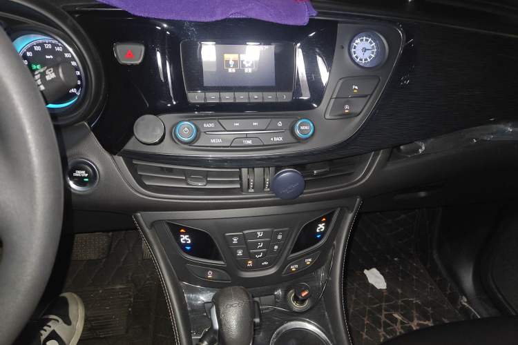 Used Buick Envision 2017 20T Two-Wheel Drive Leading Version
