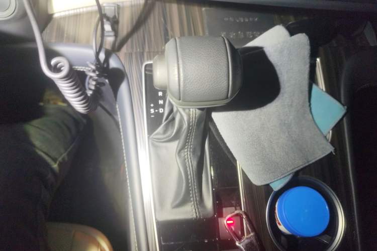 Used Toyota Sienna 2024 2.5L Hybrid Four-Wheel Drive Prestige Edition
