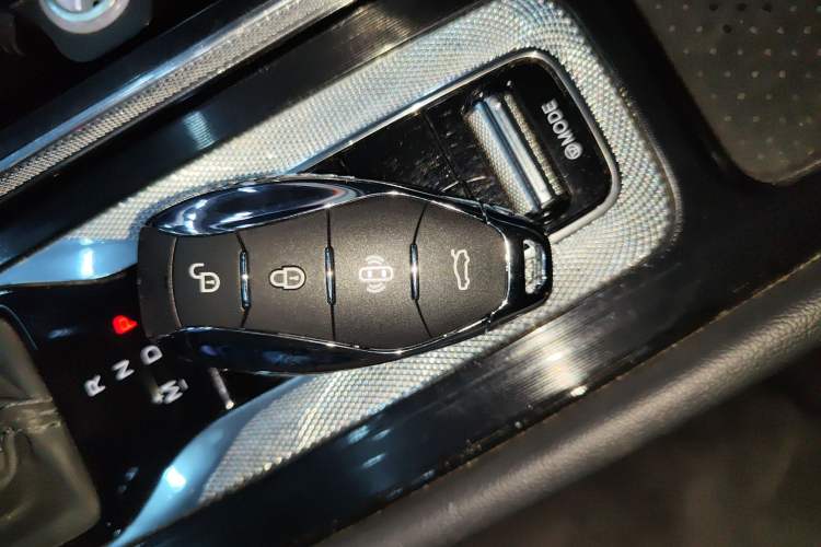 Used Hongqi H5 2024 2.0T Automatic Smart Connect Flagship Edition