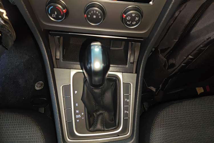 Used Volkswagen Golf 2015 1.4TSI Automatic Comfort Model
