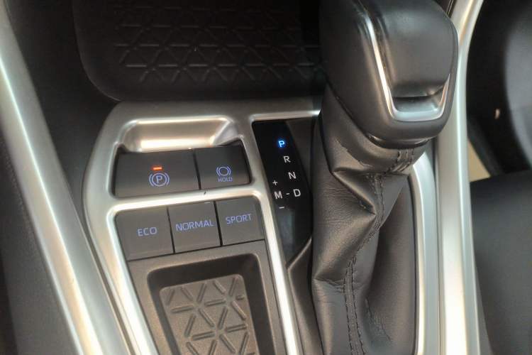 Used Toyota RAV4 2020 2.0L CVT Two-Wheel Drive Fashion PLUS Edition
