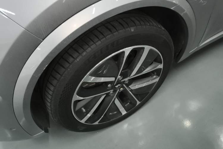 Used Li Auto L9 2024 Ultra Model
