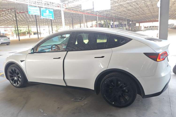 Used Tesla Model Y 2022 Rear-Wheel-Drive Version
