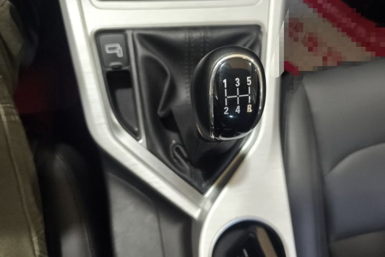 Used Geely Auto Vision 2019 Upgraded Model 1.5L Manual Luxury Version China VI Standard
