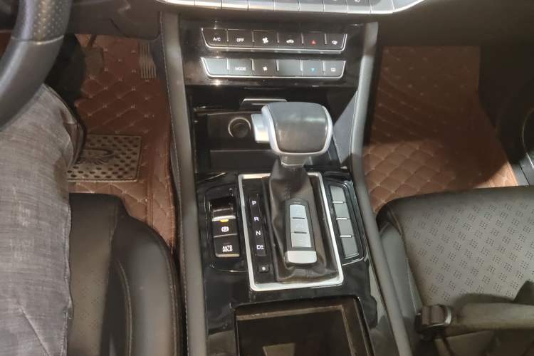 Used Sinotruk VGV U70 2020 1.5T Automatic Smart Enjoyment Elite Navigation Version 7 Seats
