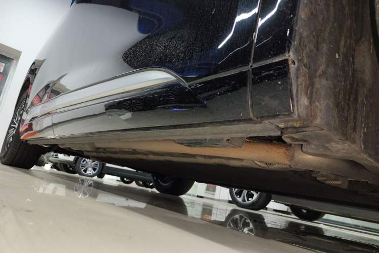 Used Denza D9 2022 DM-i 1040 Prestige Model
