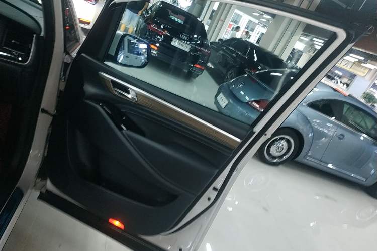 Used GAC Trumpchi M8 2023 Lingxiu Series 390T Deluxe Edition
